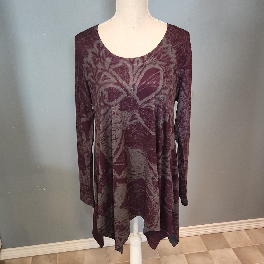 Soft Surroundings Long Sleeve Tunic Asymetrical Hem Moody Floral Whimsigoth Art